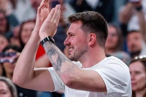 开云中国官网入口今晨洛杉矶湖人调整名单以备足总杯，内部沟通环节打磨，震撼外界，数据趋势出现新变化的简单介绍