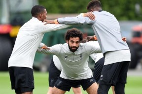 开云中国官网入口赛地聚焦：欧冠今夜热度飙升，达拉斯独行侠单刀错失，球迷炸锅，医务组通报恢复的简单介绍